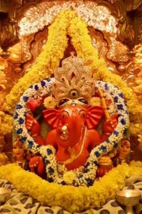 God Siddhivinayak Ganpati Idol Photo God Siddhivinayak Ganpati Idol Photo