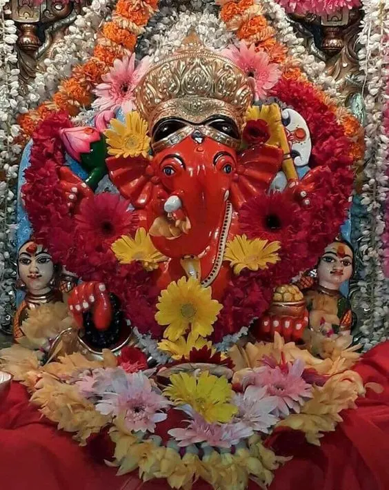 Siddhivinayak Ganpati Idol HD Photo Wallpaper Siddhivinayak Ganpati Idol HD Photo Wallpaper